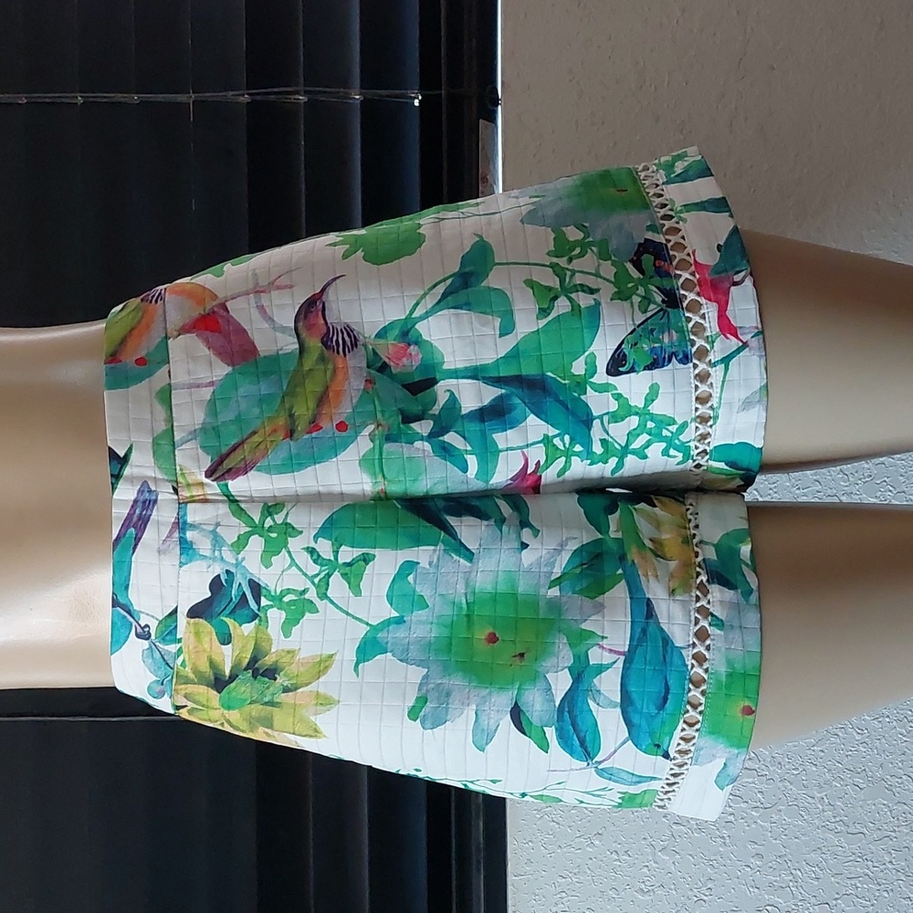ONE MARKET QUILTED TROPICAL FLORAL BIRD PRINT SHORTS
